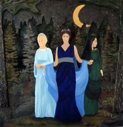 107d.   Diana: Triformis